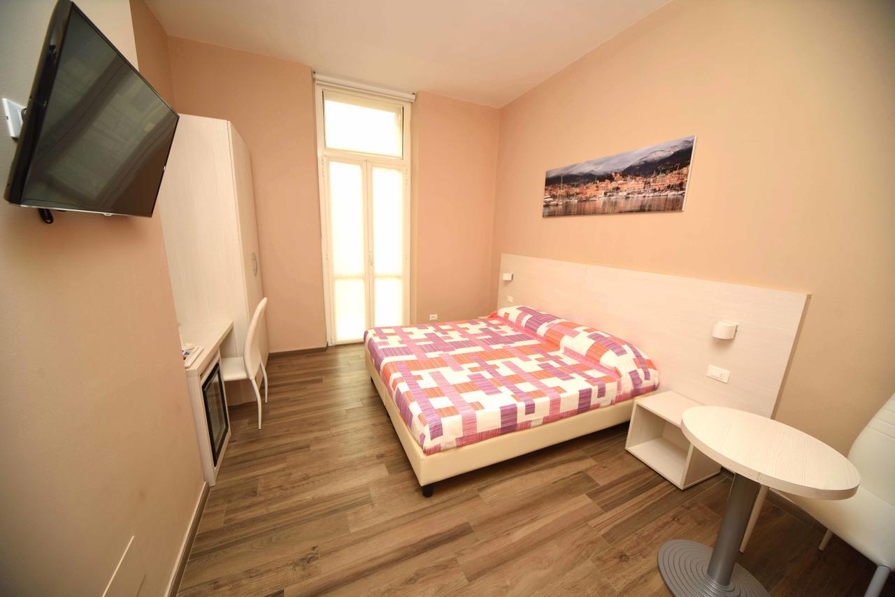 Hotel Gioberti House Sanremo Exterior foto